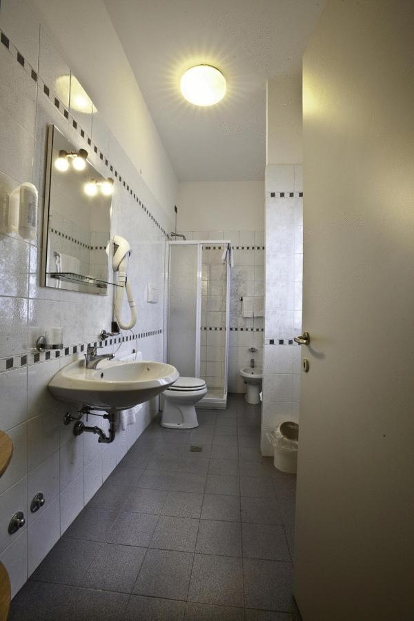 Hotel Nastro Azzurro Monguzzo Oda fotoğraf